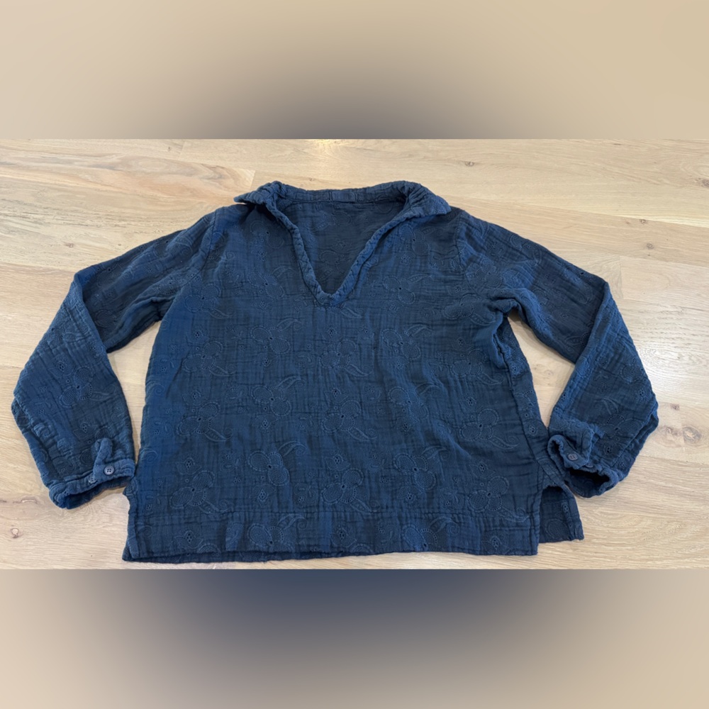 CP shades collared eyelet blouse navy blue MEASUREMENTS
